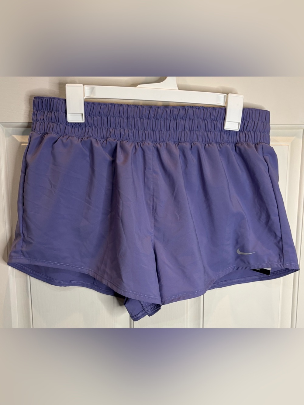 Nike Dri-FIT Wmn’s L Training Shorts Purple Relaxed Fit Elastic Waist DX6010-527